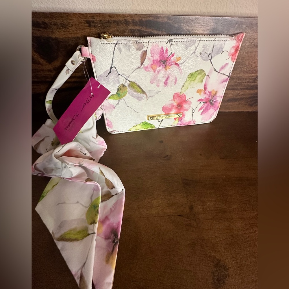 Betsey Johnson NWT Wallet Wristlet & Scarf - Picture 2 of 5